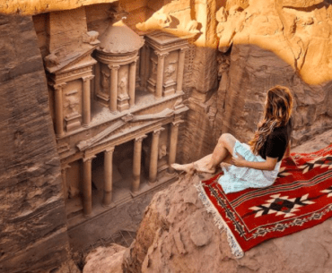 Travel blogger petra jordania