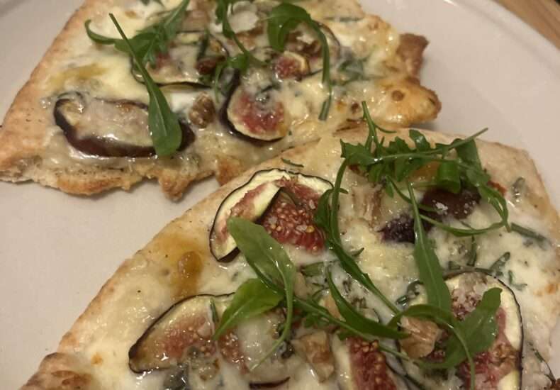 pizza bianca gorgonzola figa